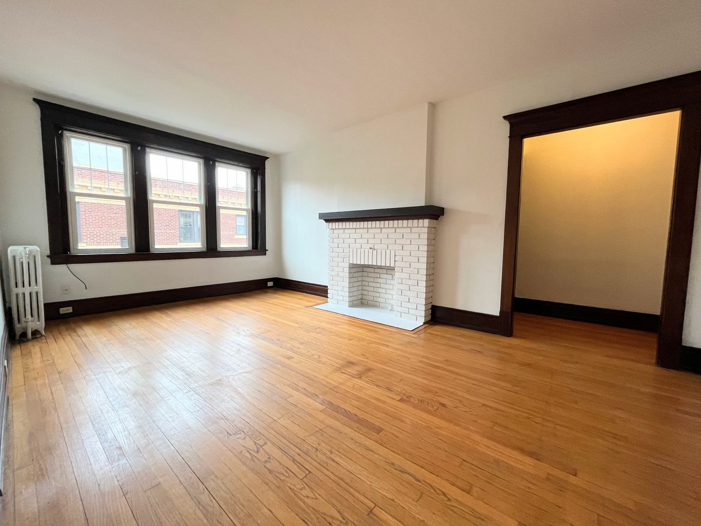 Buffalo Apartment: 196 Crescent Avenue