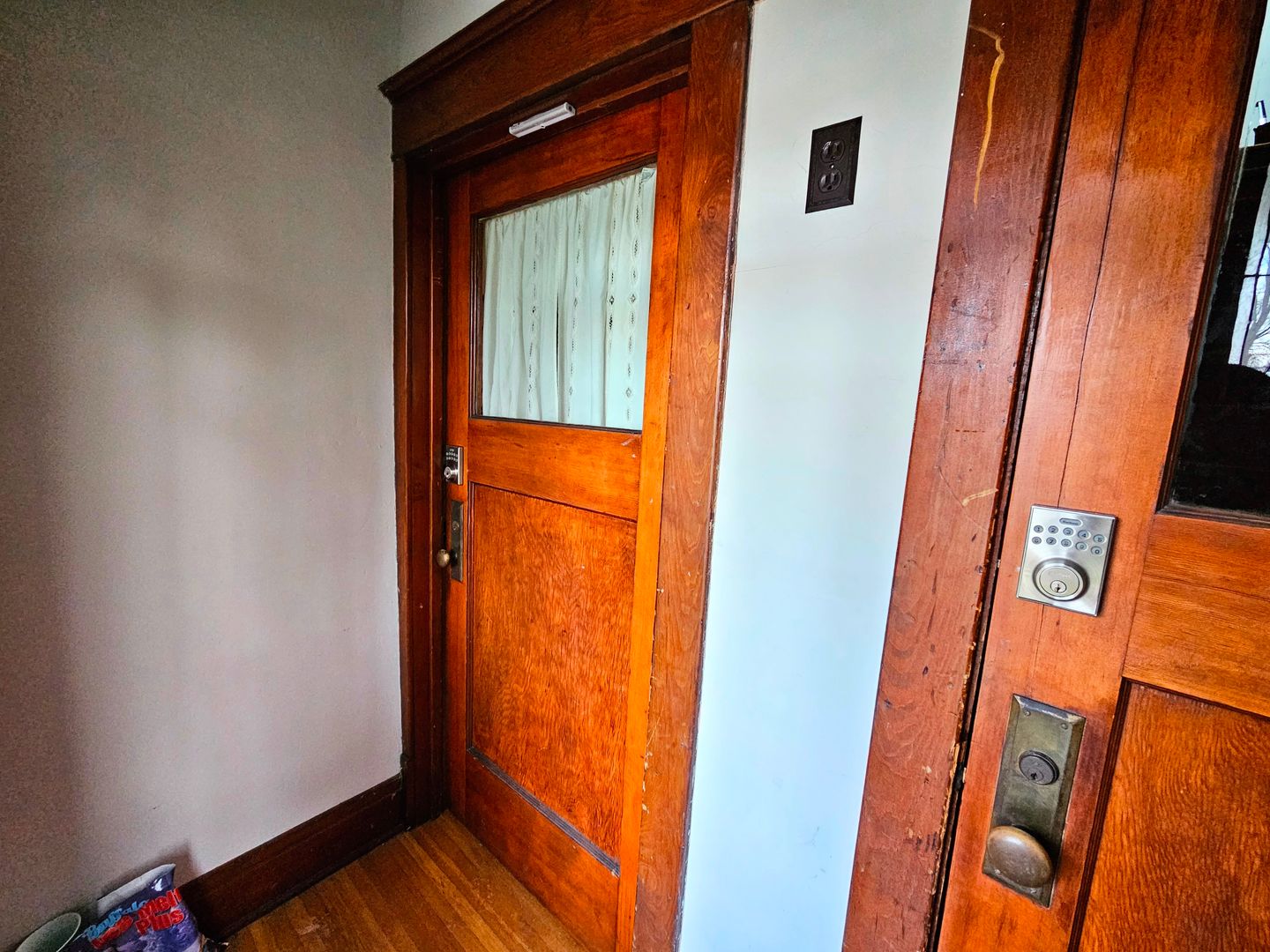 Buffalo Apartment: 255 Woodside Avenue
