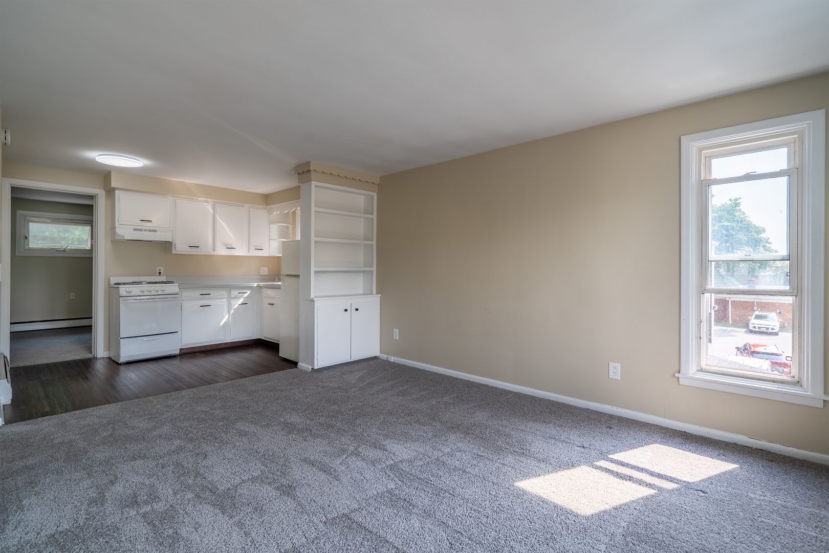 Tonawanda Apartment: 2684 Sheridan Drive
