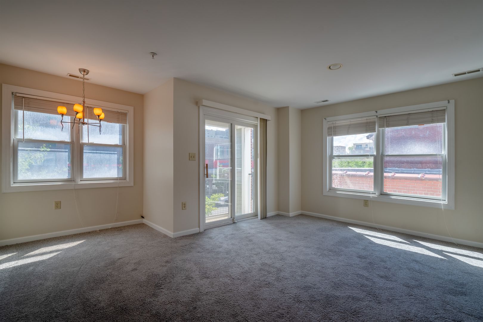 Buffalo Apartment: 504 Elmwood Avenue