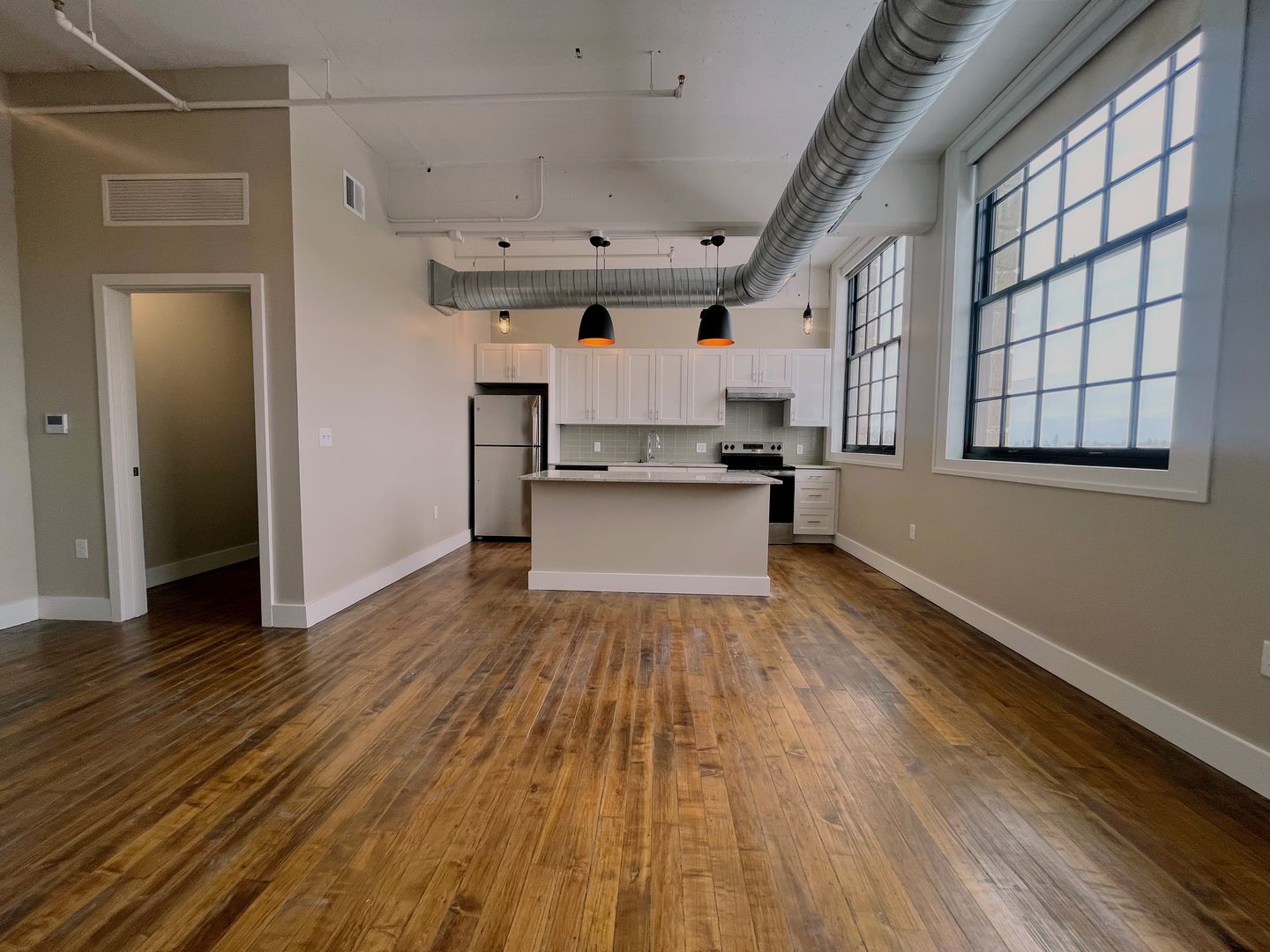 Buffalo Apartment: 2075 Kenmore Avenue