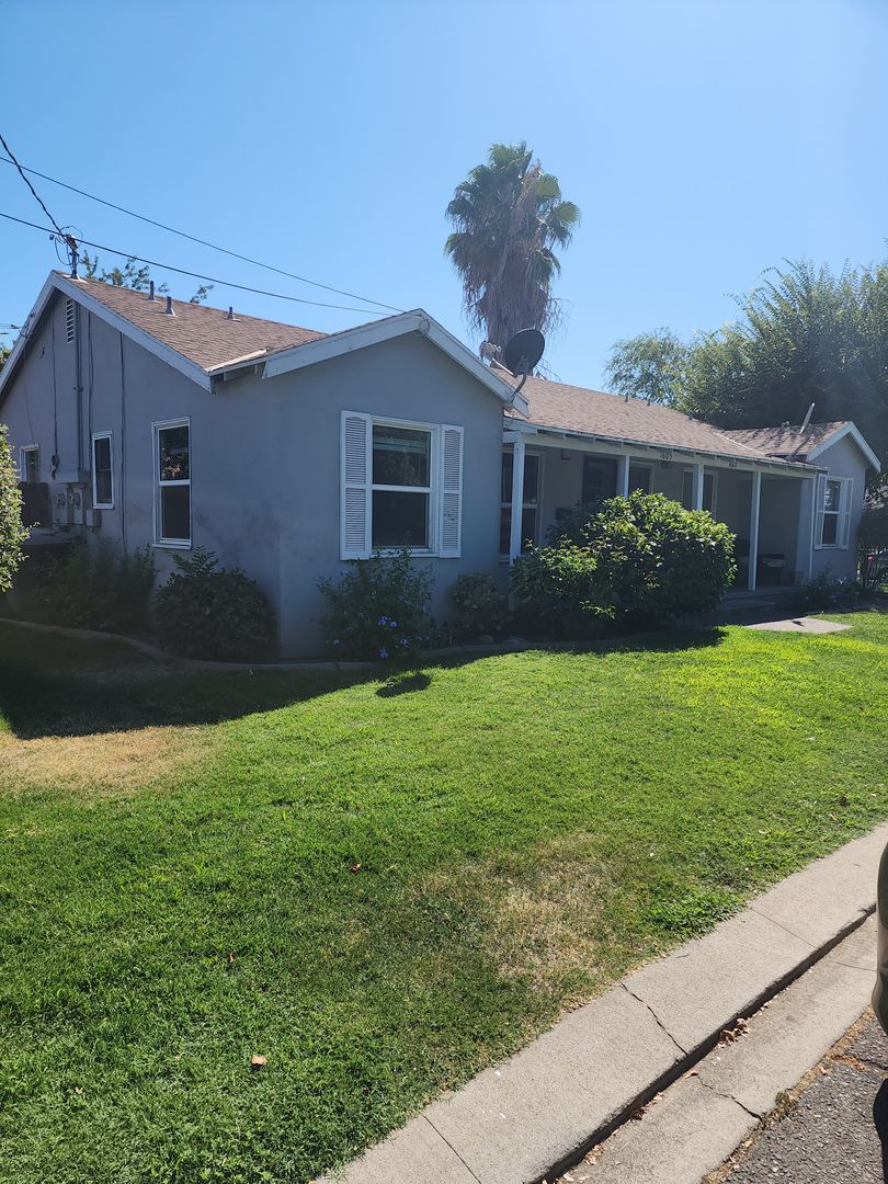 Escalon House: 1605 St. Clair Street
