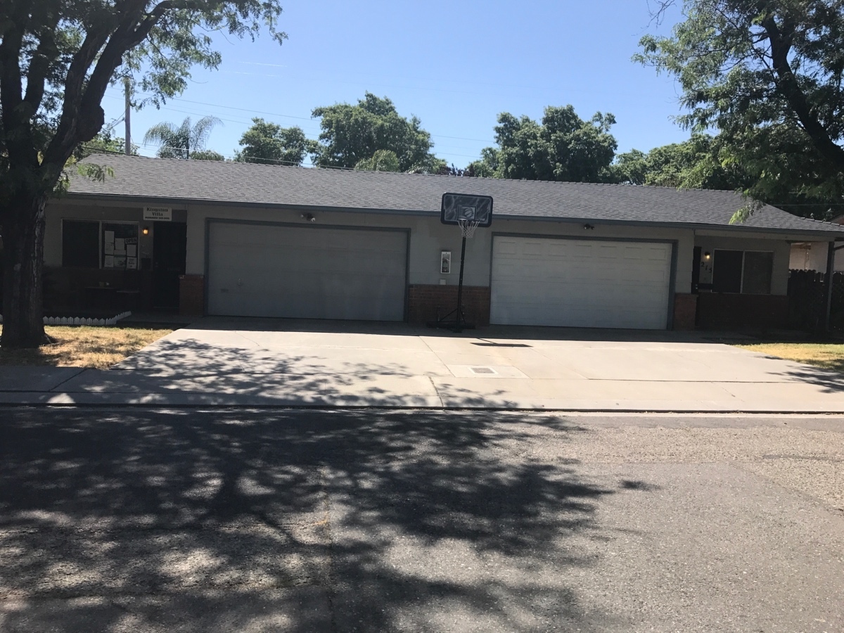 Modesto Apartment: Kingston Lane