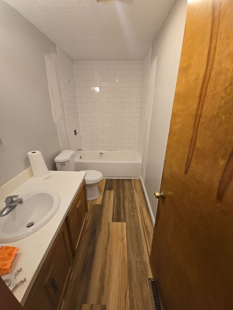Hartford Apartment: 160 Wooster St