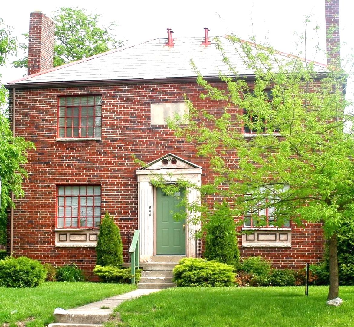 Columbus Apartment: 1096 Bryden Rd