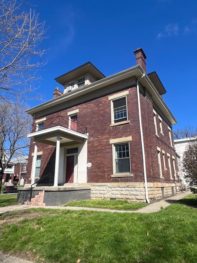 Columbus Apartment: 348 E 14th Ave