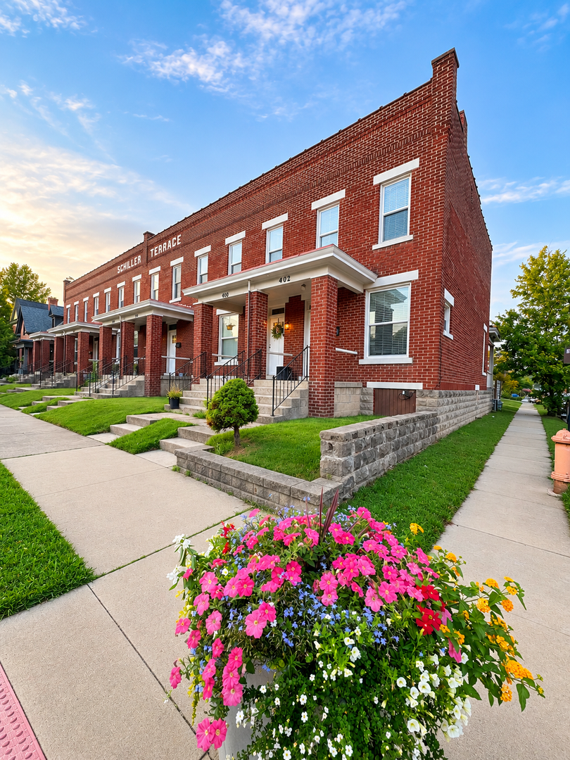 Columbus Apartment: 390 E Whittier St