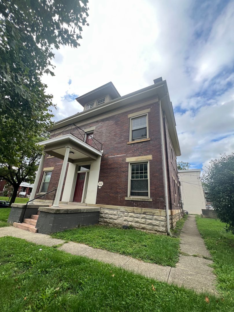 Columbus Apartment: 348 E 14th Ave