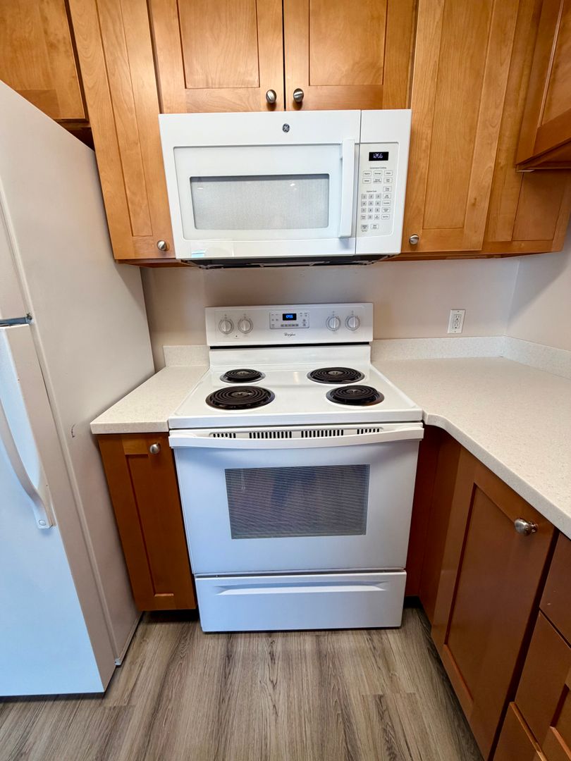 1700 MADISON APTS. 12 of 26