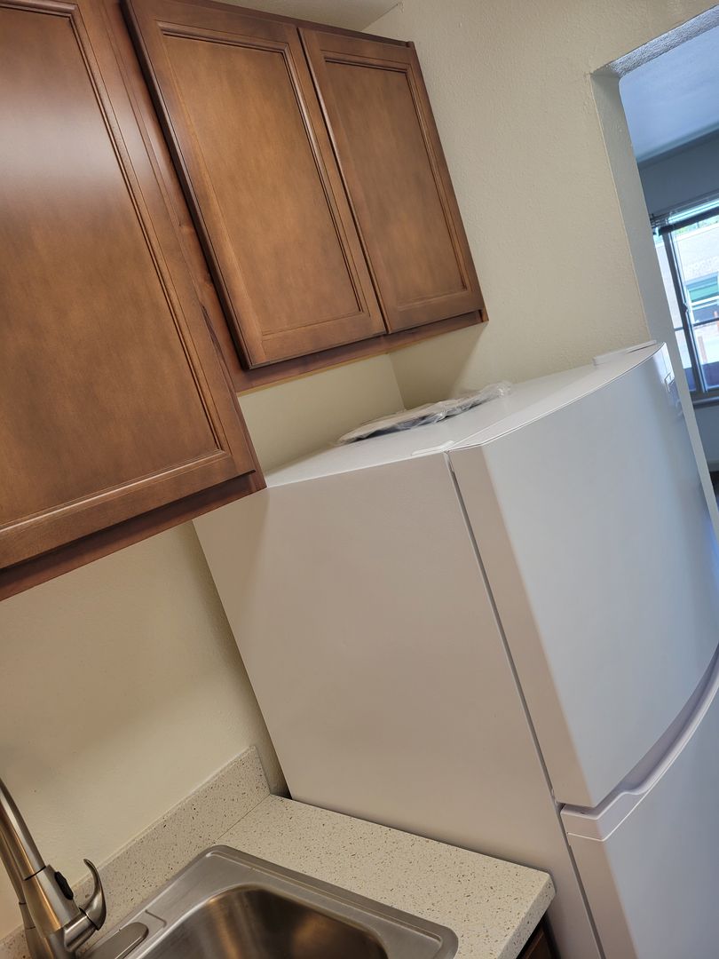 ARLLIS ARMS APTS 9 of 12