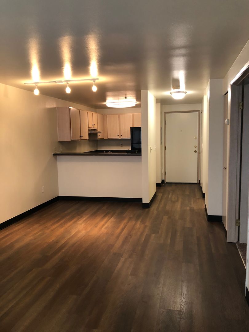 Seattle Apartment: 200 Roy Street