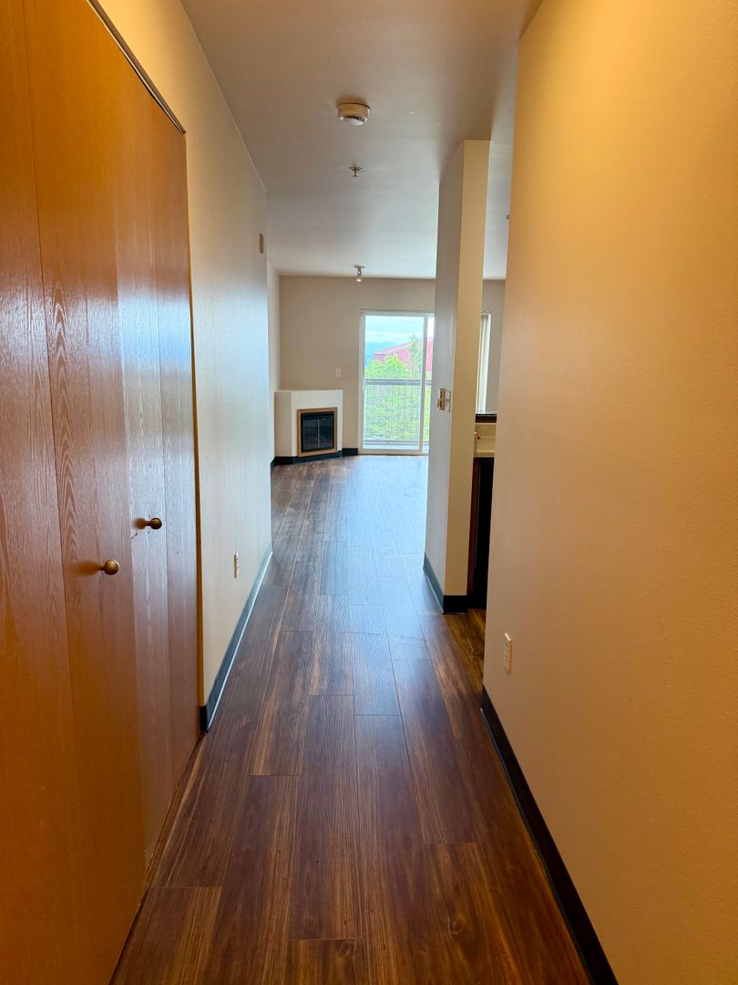1700 MADISON APTS. 5 of 22