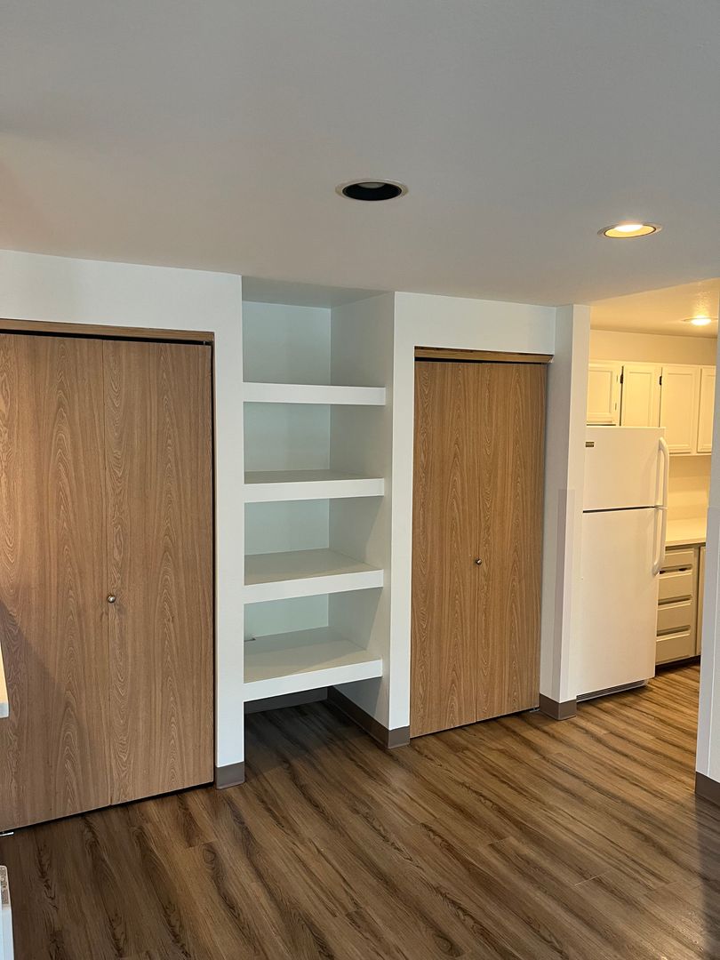 WINCHESTER APTS. 3 of 13