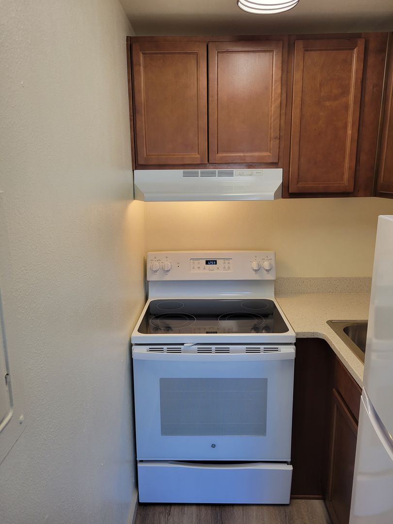 ARLLIS ARMS APTS 12 of 12