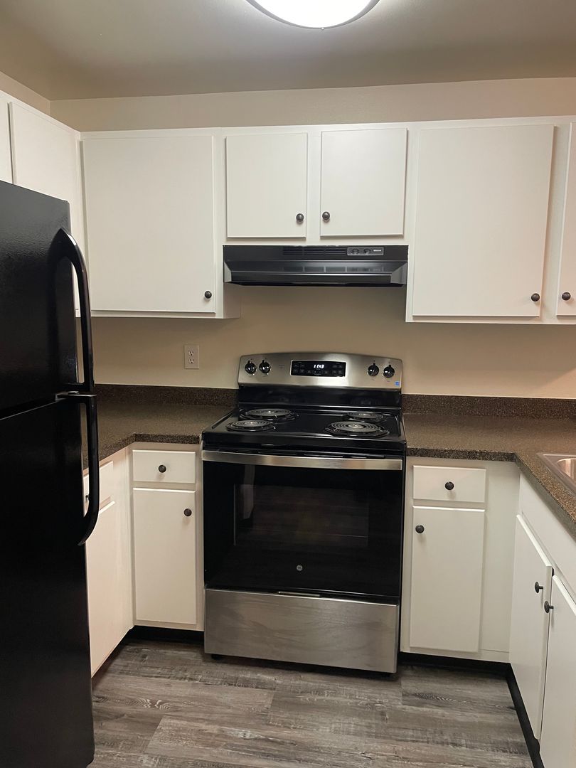 Seattle Apartment: 200 Roy Street