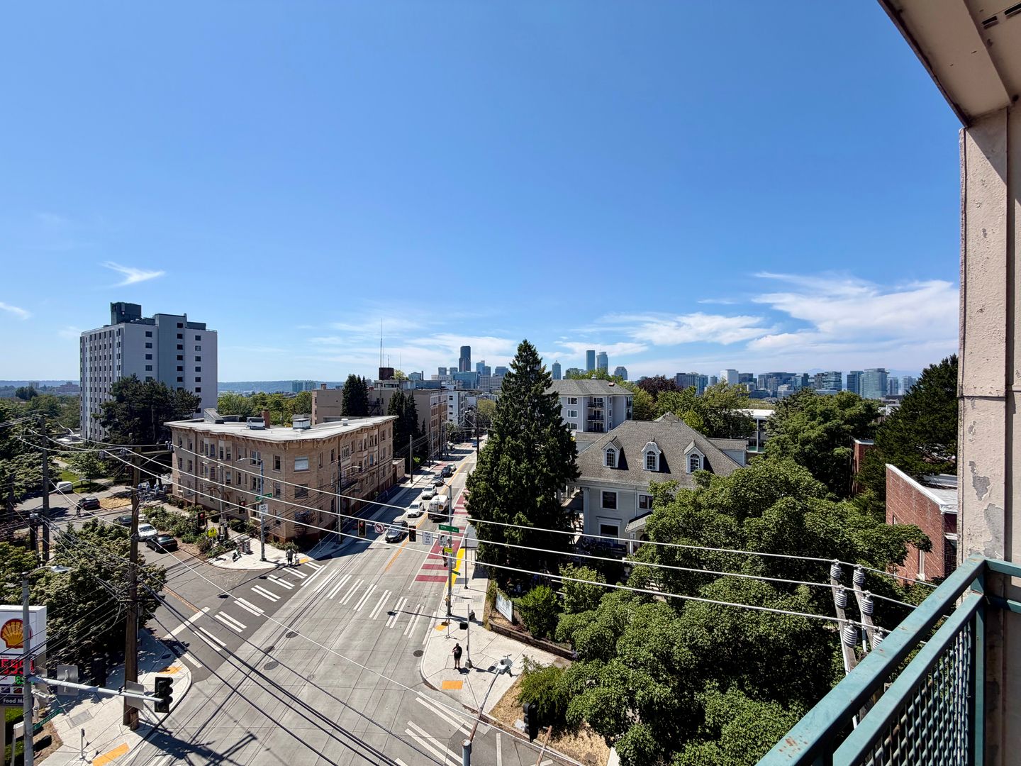 Seattle Apartment: 1700 E. Madison St