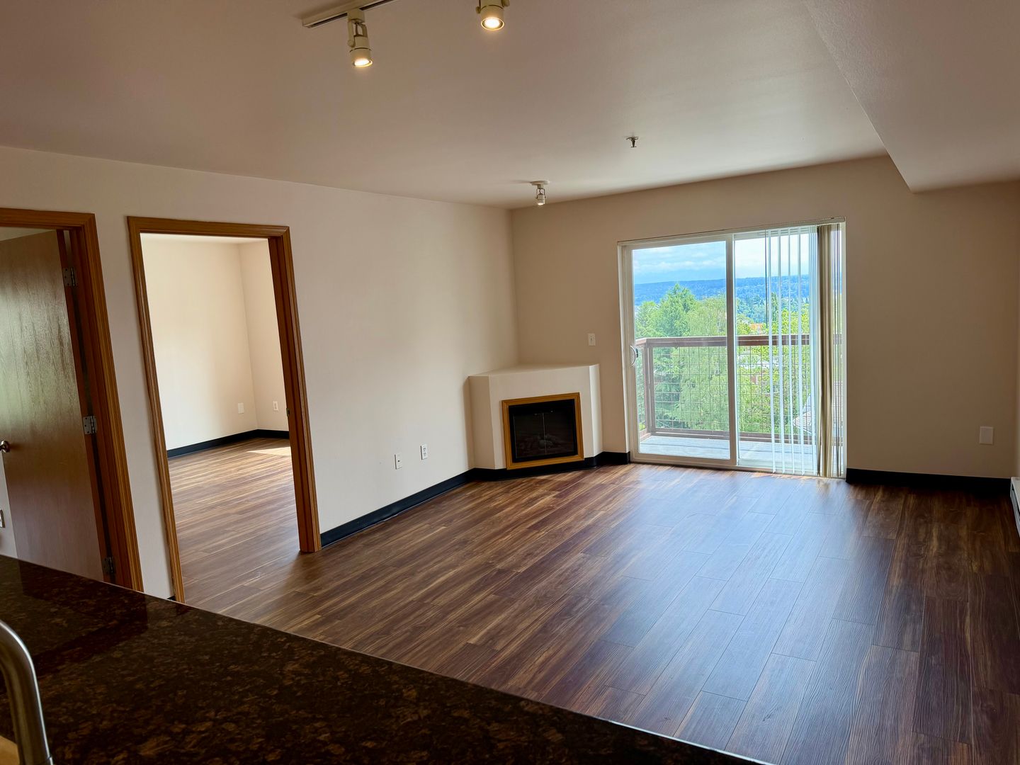 1700 MADISON APTS. 10 of 22