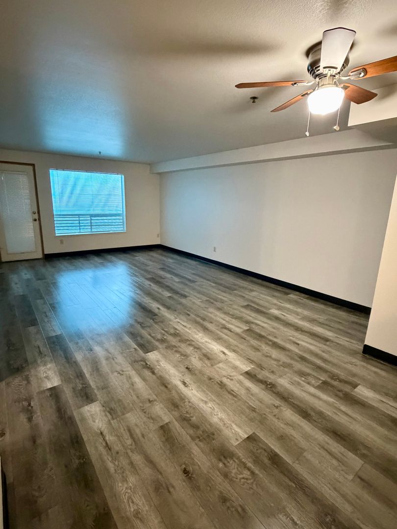 Seattle Apartment: 6700 Roosevelt Way NE
