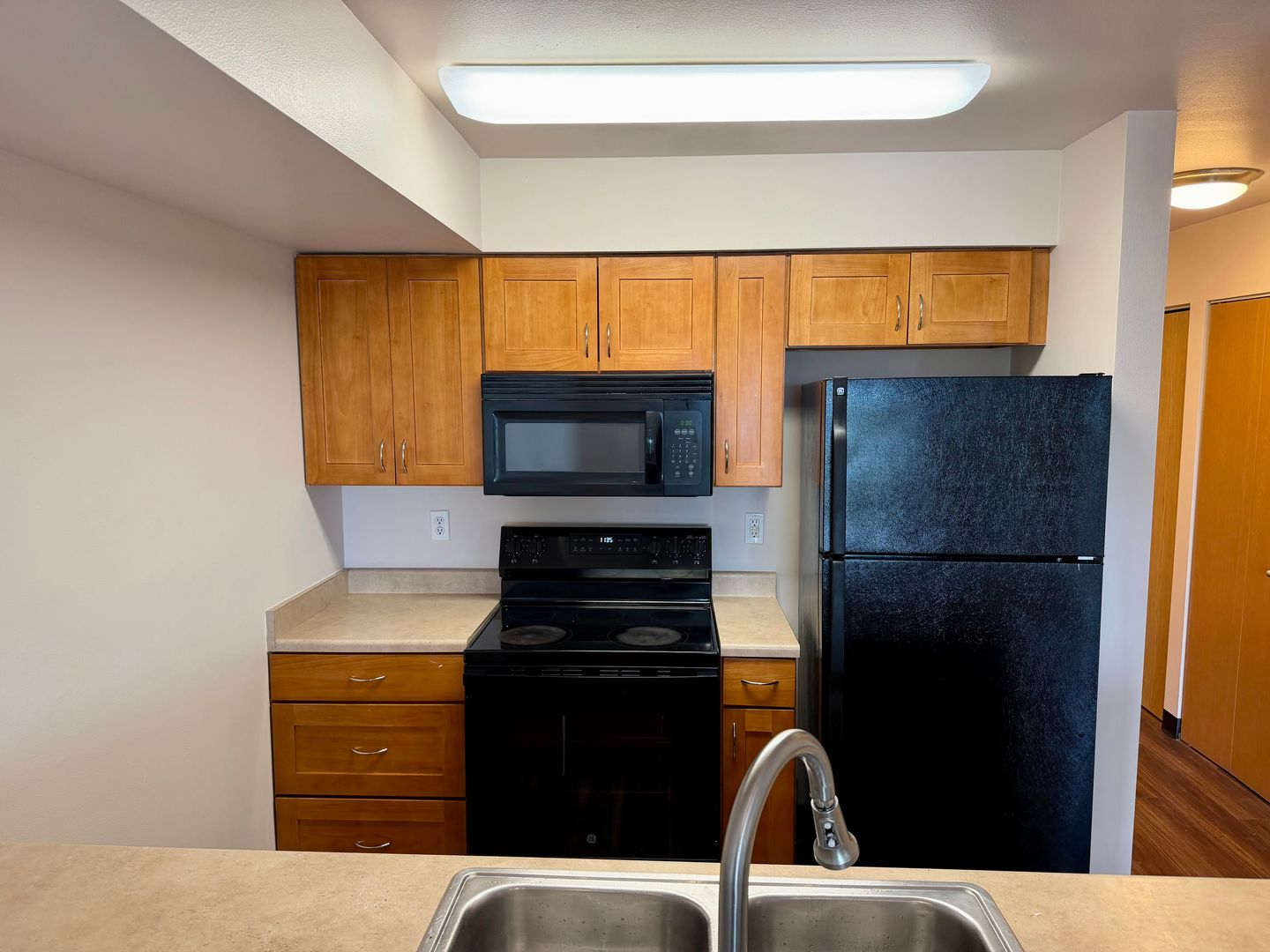 1700 MADISON APTS. 3 of 22
