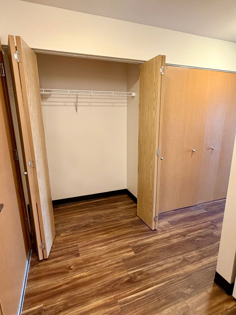 1700 MADISON APTS. 6 of 22