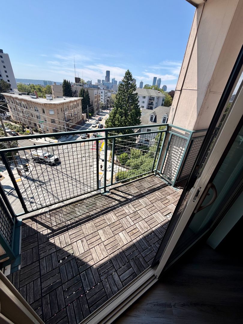 1700 MADISON APTS. 17 of 26