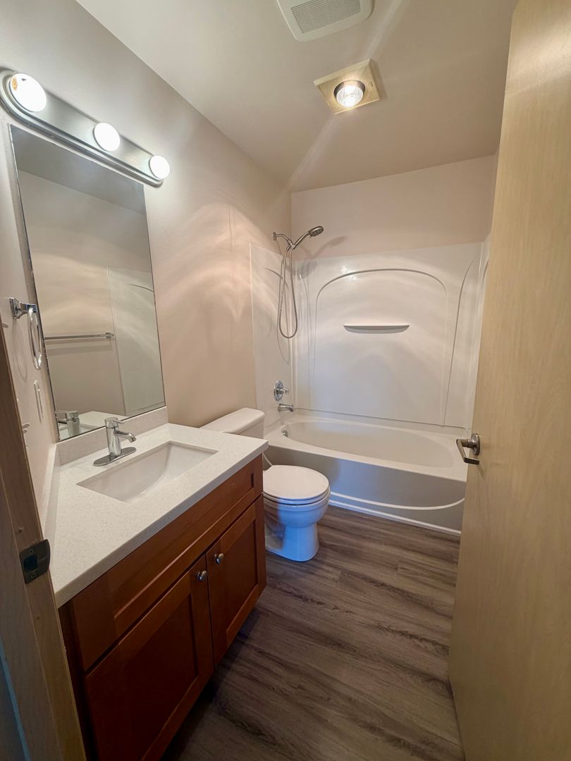 1700 MADISON APTS. 24 of 26