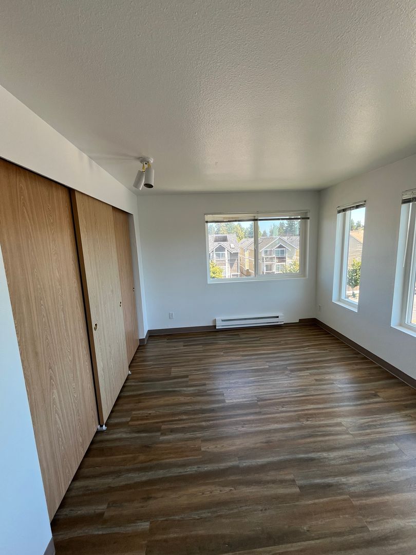 WINCHESTER APTS. 9 of 16