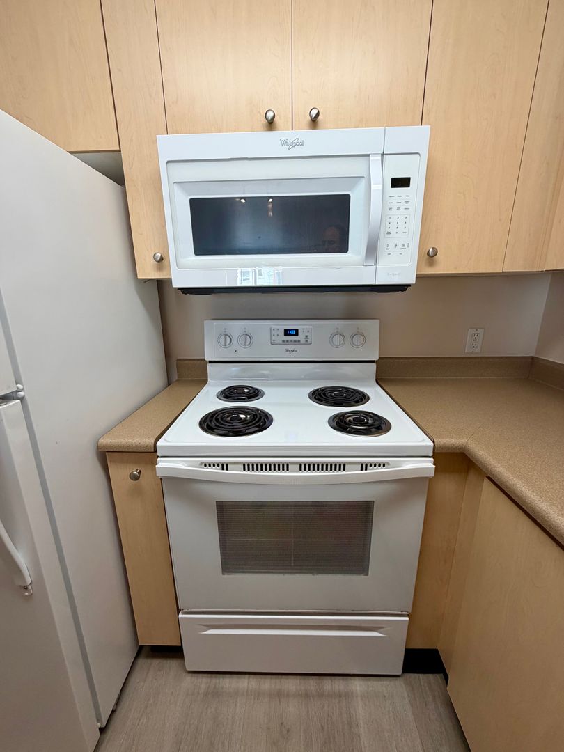 1700 MADISON APTS. 10 of 23