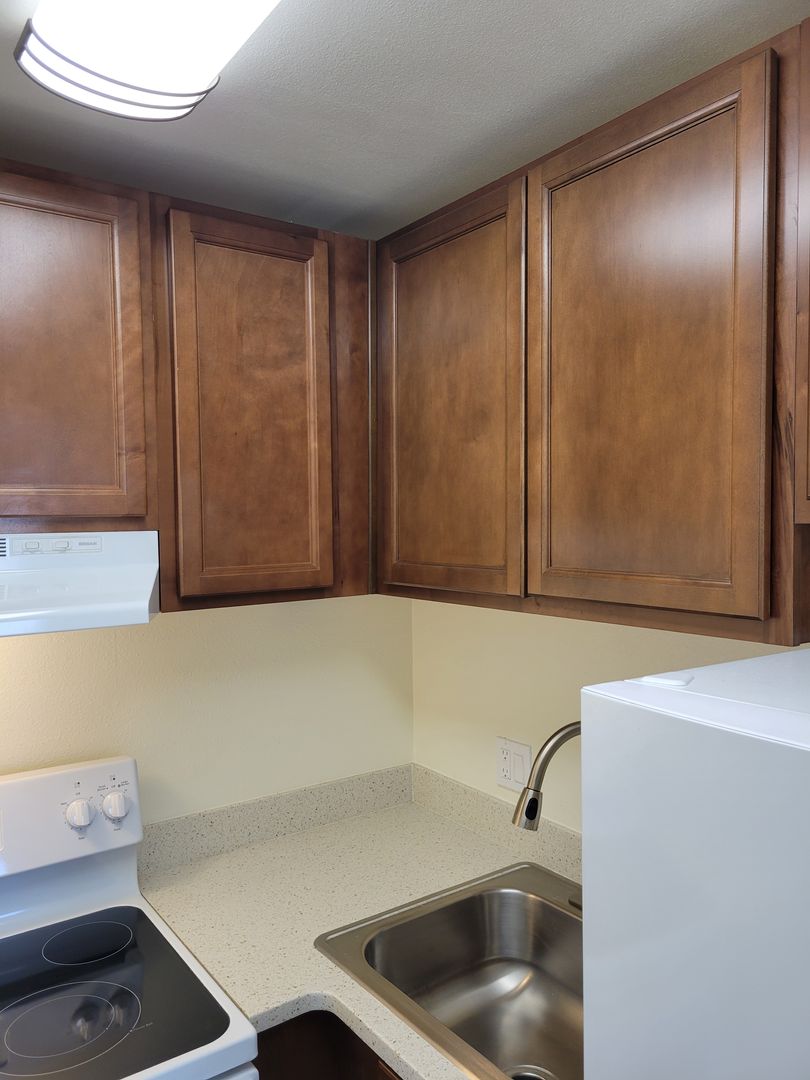 ARLLIS ARMS APTS 10 of 12