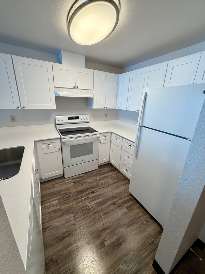 Seattle Apartment: 6700 Roosevelt Way NE