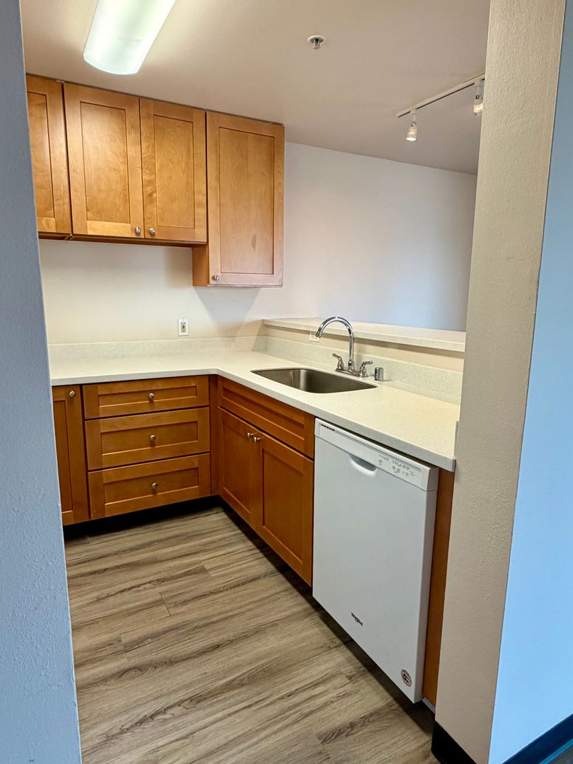 1700 MADISON APTS. 26 of 26
