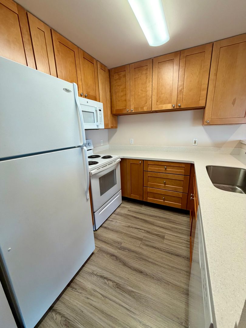 1700 MADISON APTS. 14 of 26