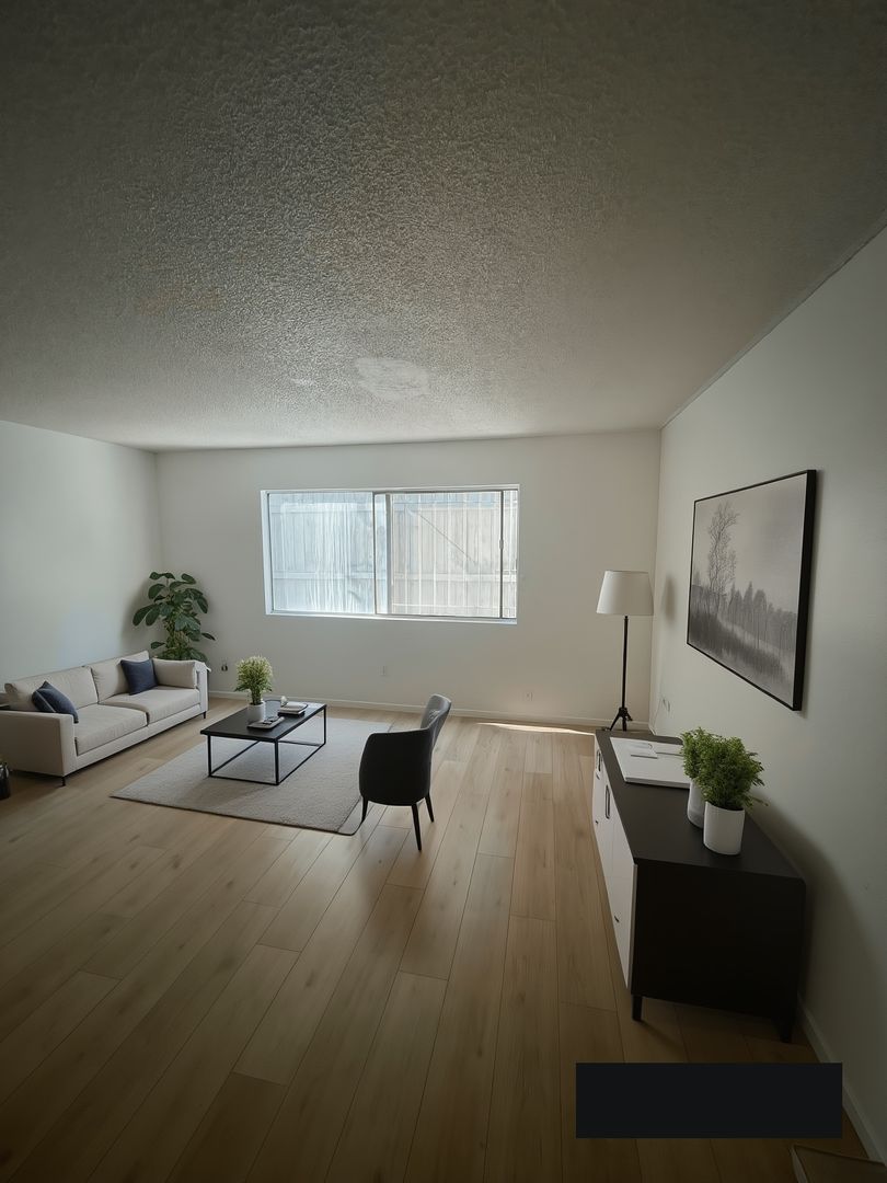 Los Angeles Apartment: 1409 S. Manhattan Place