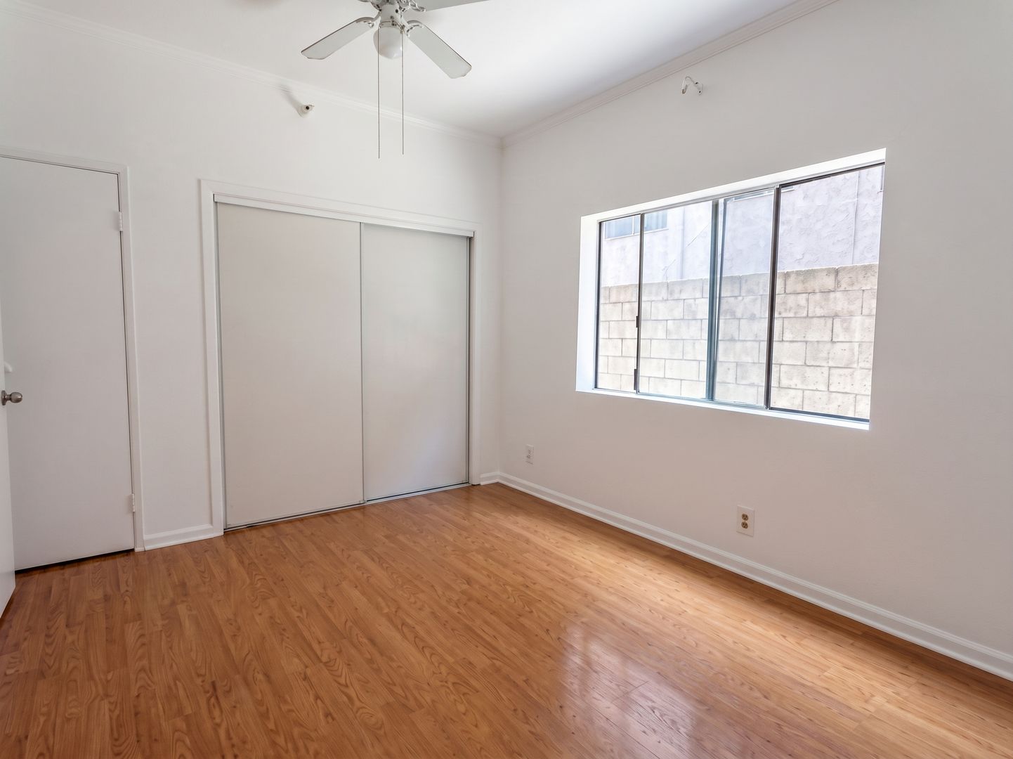 Los Angeles Apartment: 1816 N. Gramercy Place