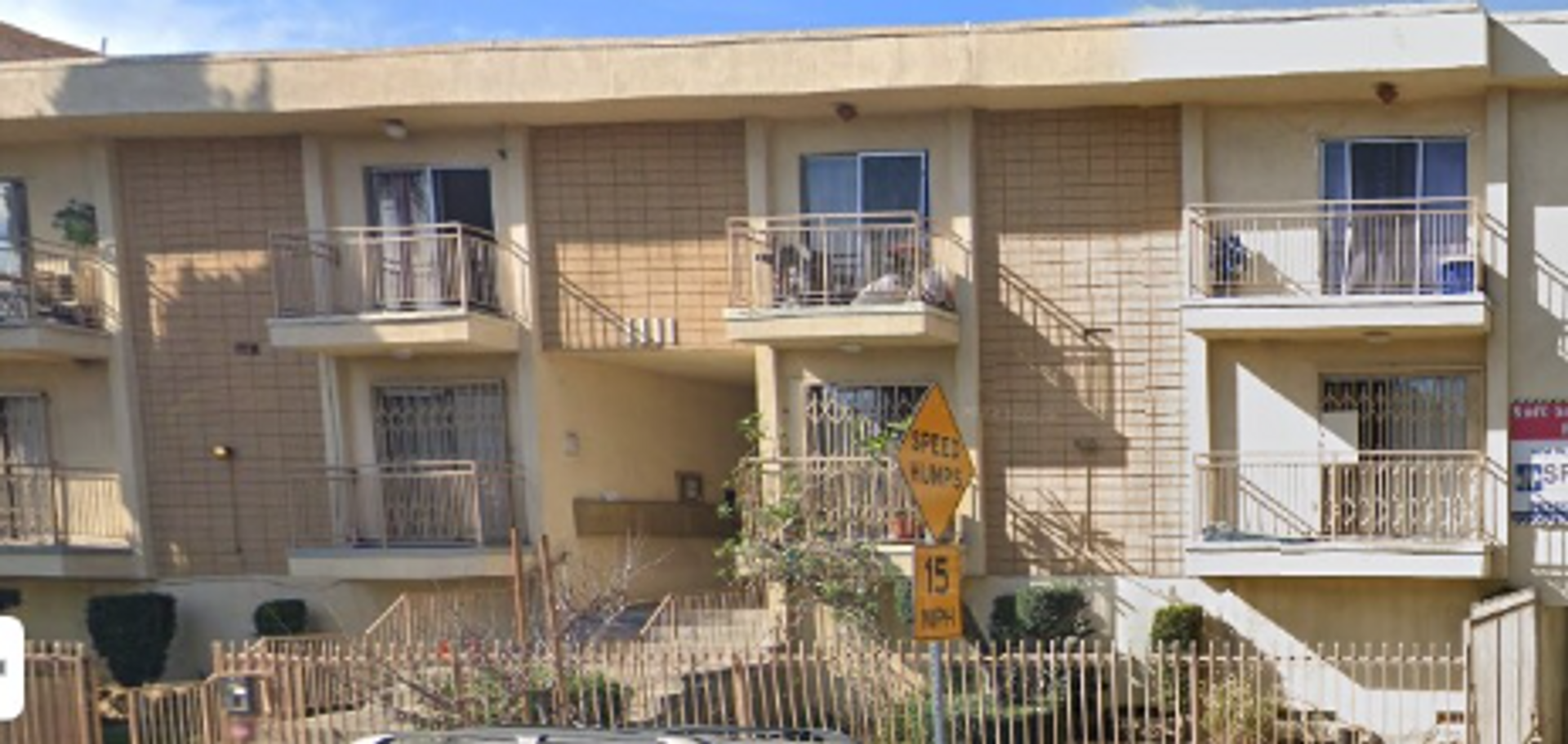 Los Angeles Apartment: 1111 Arapahoe Street