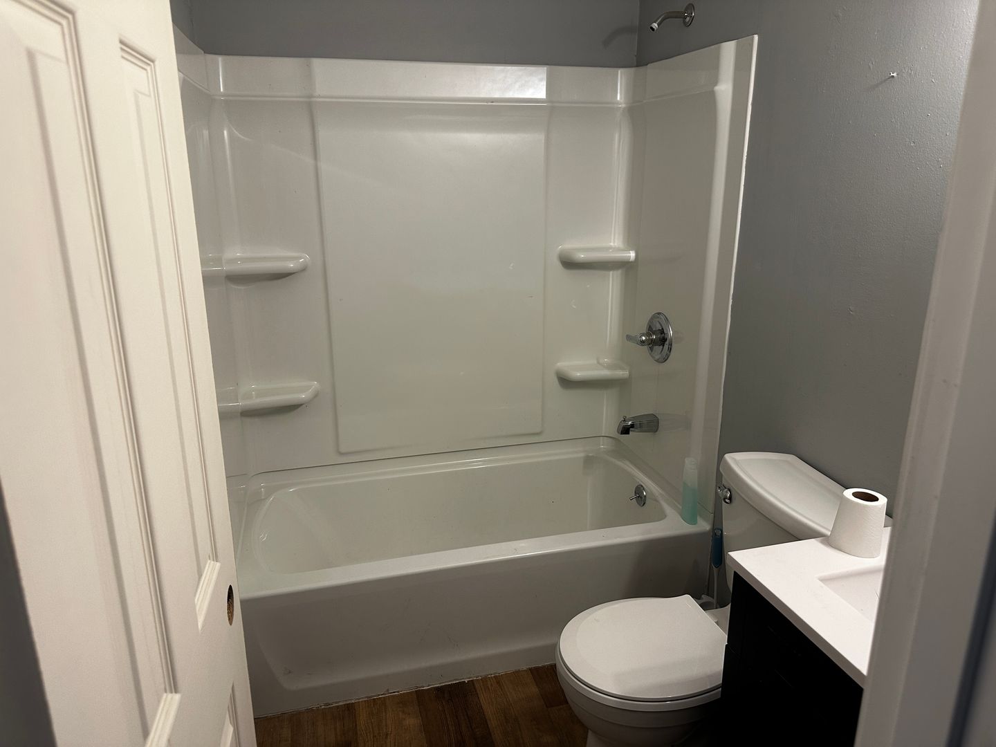 Des Moines Apartment: 810 Payton Ave