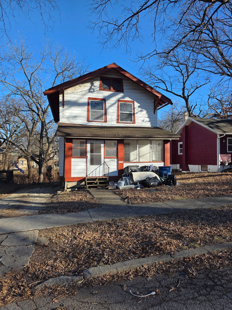 Des Moines House: 1545 32nd St