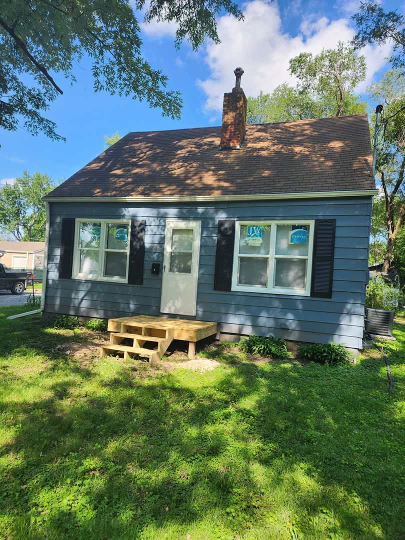 Des Moines House: 3117 SE 8th St