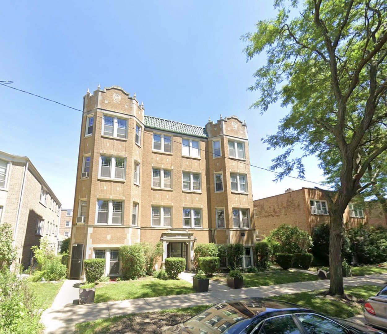 Chicago Apartment: 2724 W. Farragut