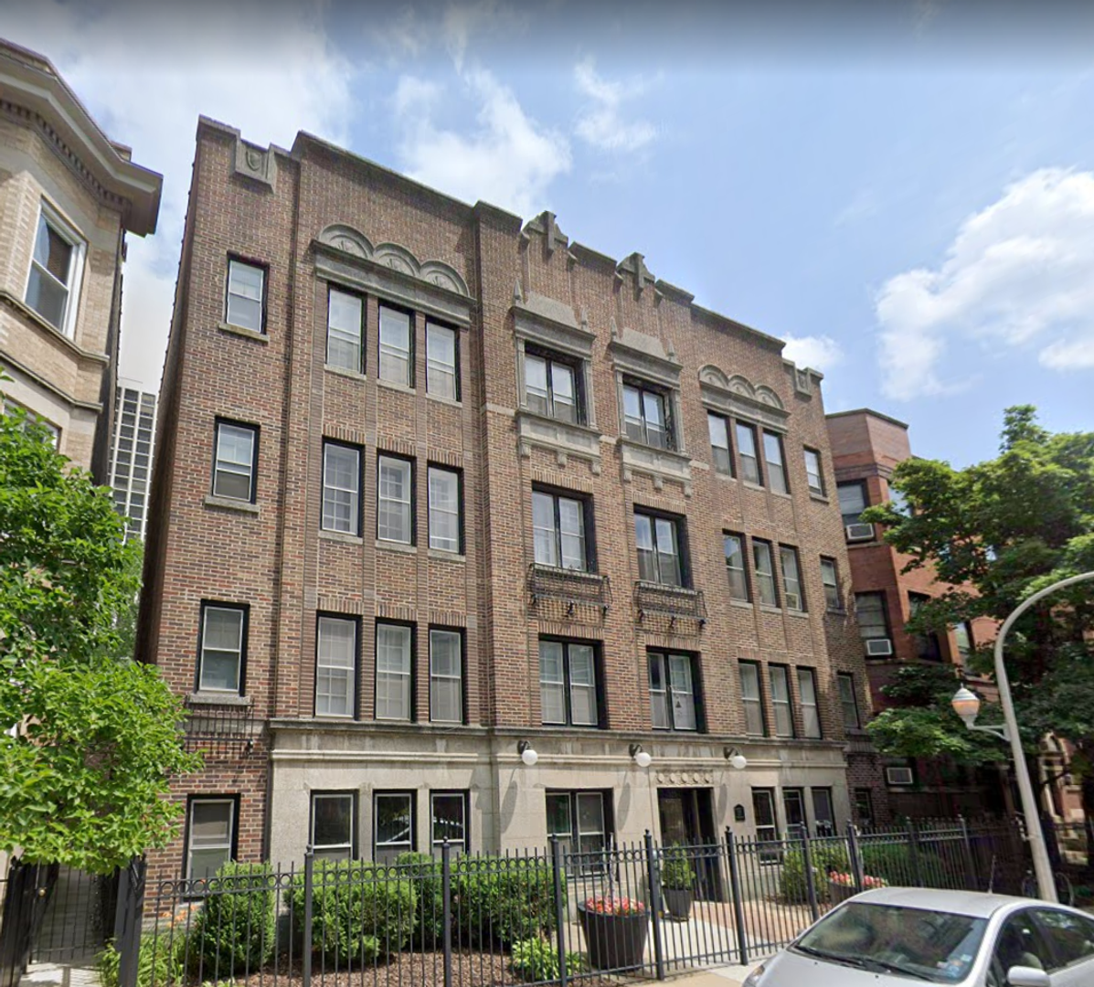 Chicago Apartment: 4325 N. Dayton St.