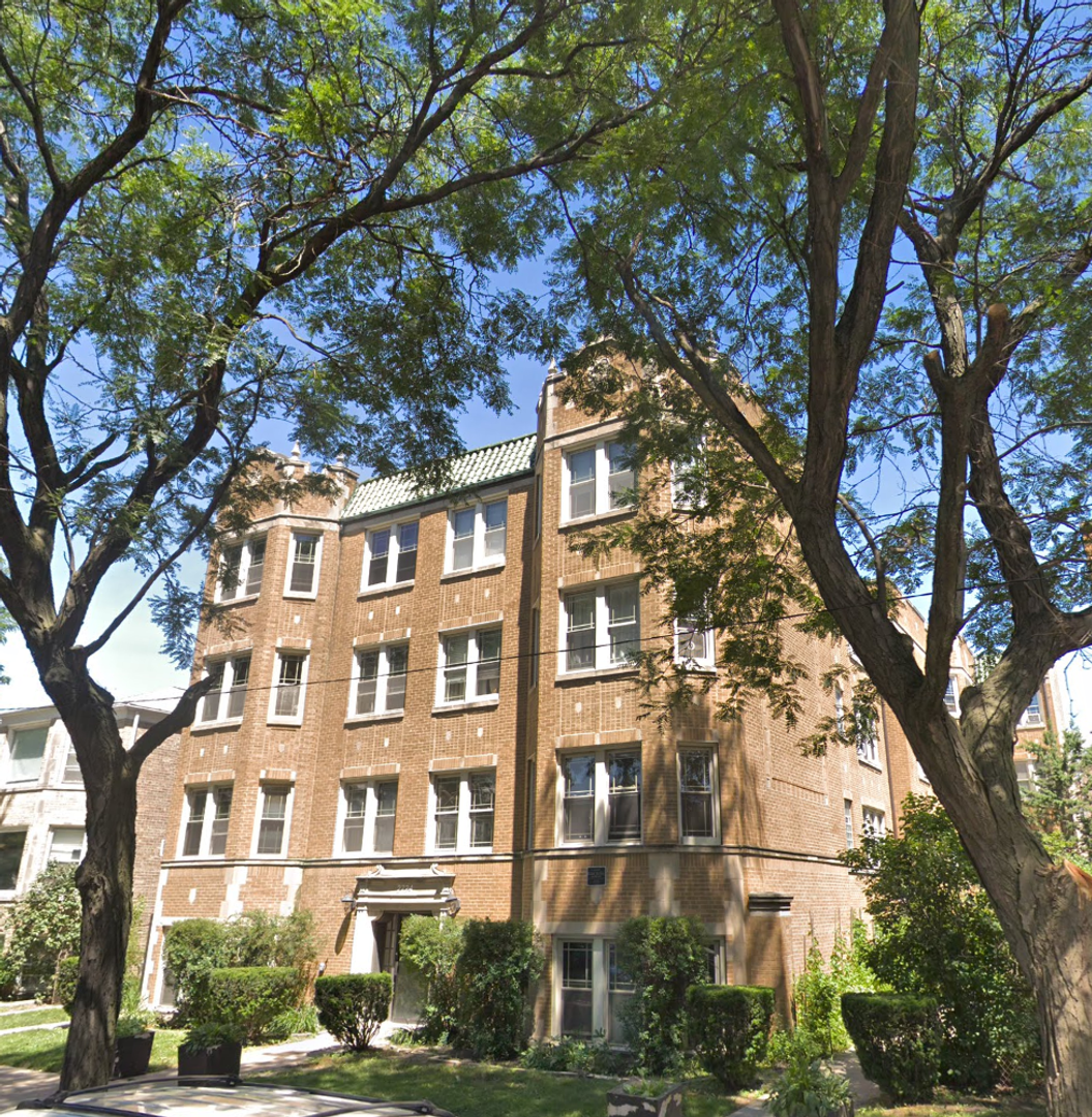 Chicago Apartment: 2722 W. Farragut