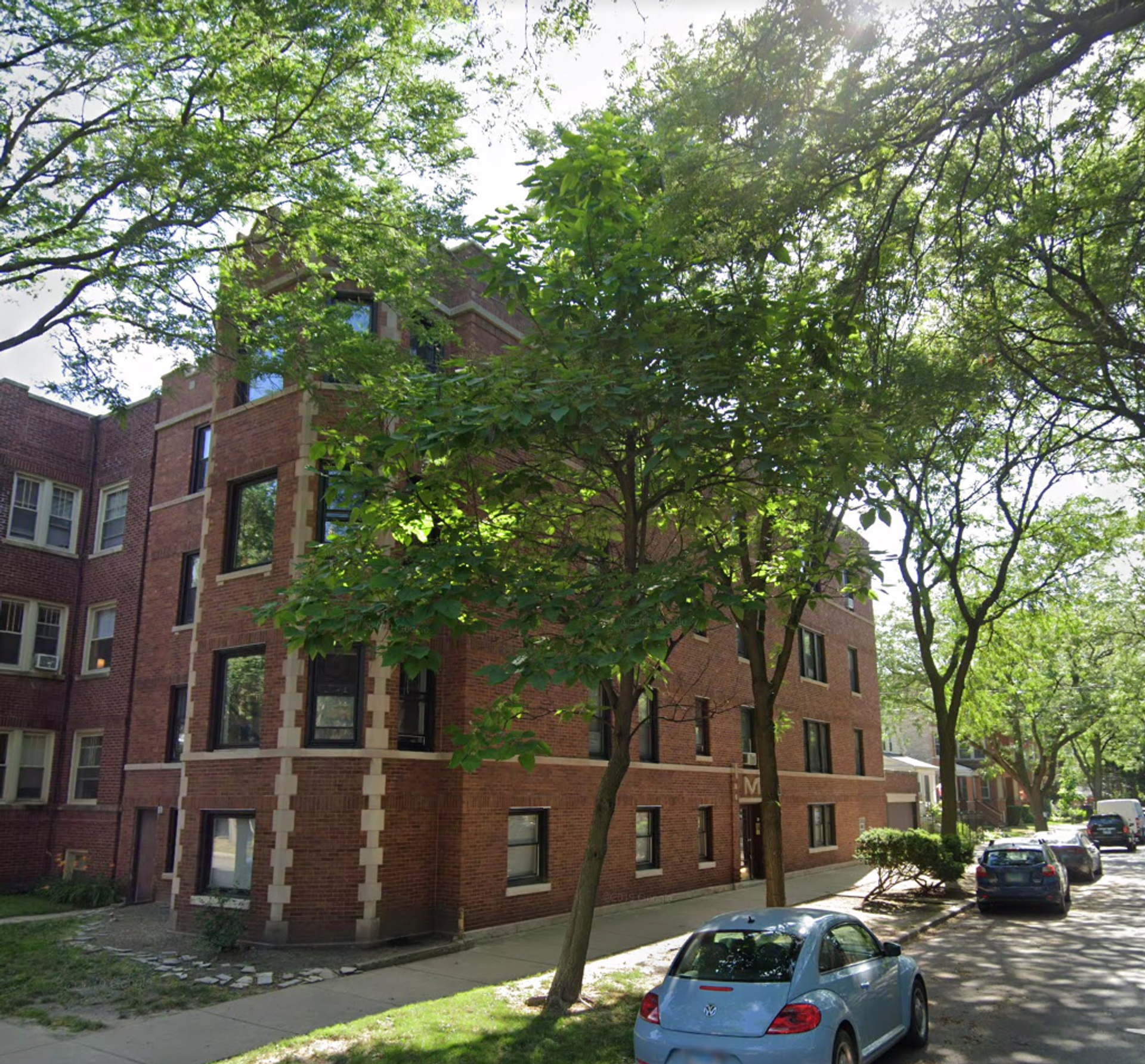 Chicago Apartment: 1705 W Catalpa