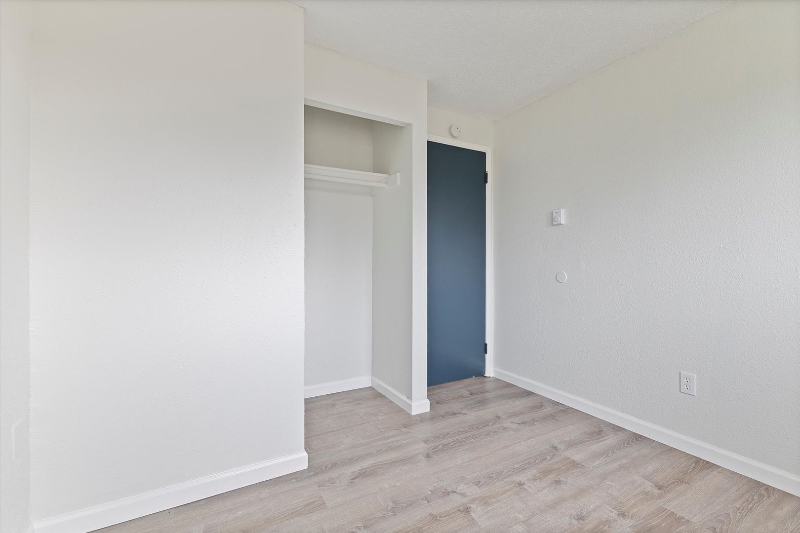 Portland Apartment: 16000 SE Alder St.