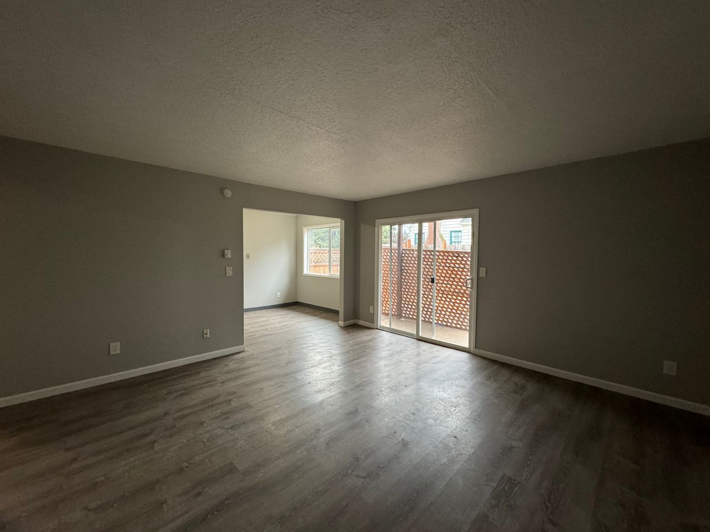 Portland Apartment: 15220 SE Stark
