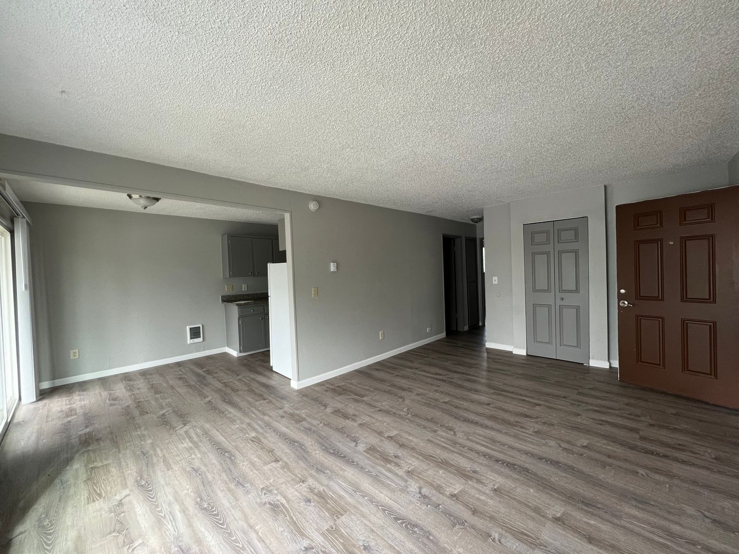 Portland Apartment: 3600, 3602, 3604, 3606, 3608 & 3610 SE 112th