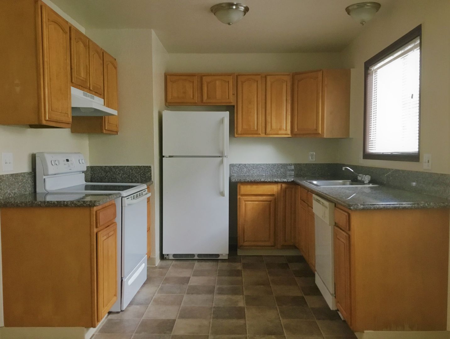 Portland Apartment: 912 NE 91st/924 NE 91st