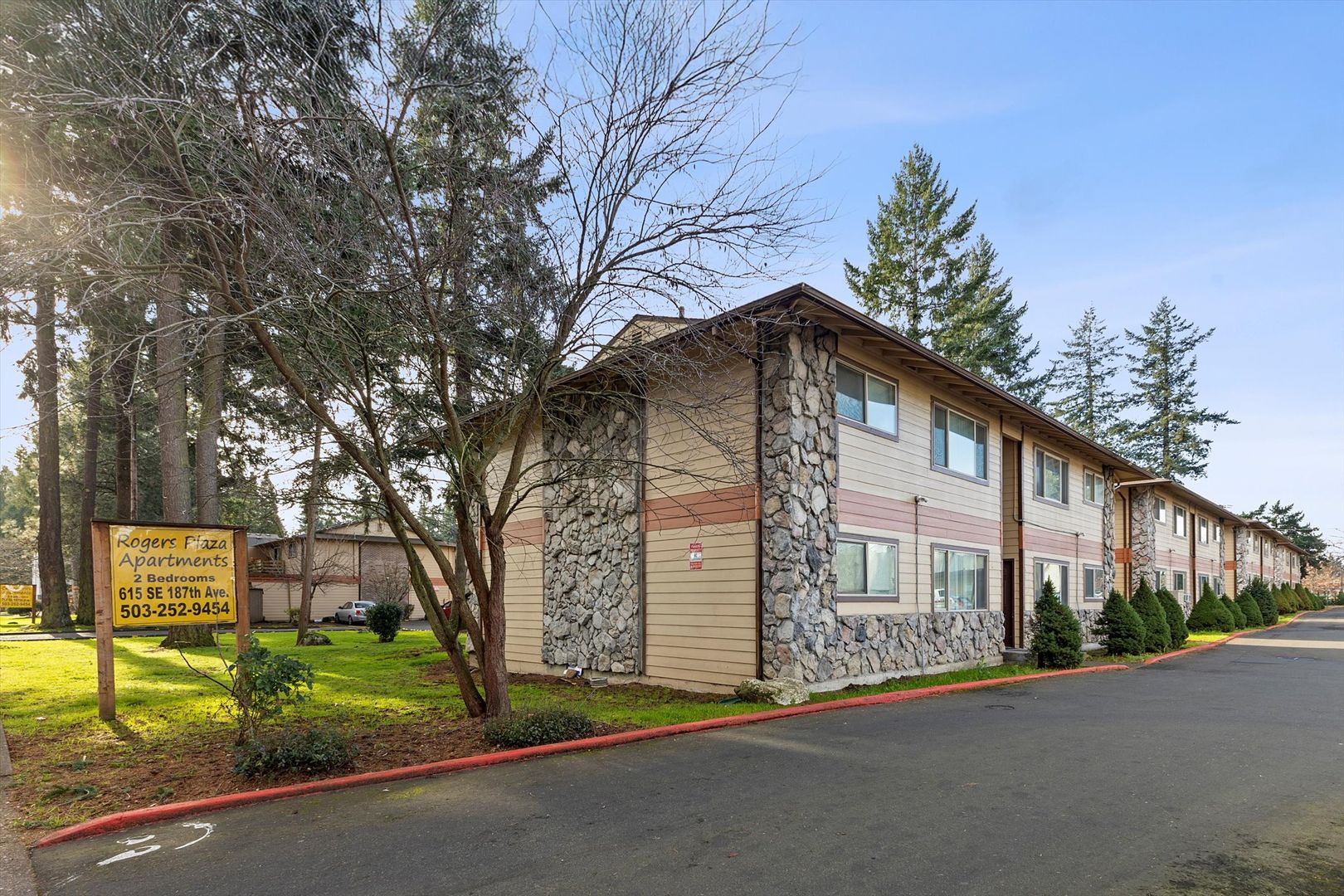 Portland Apartment: 615 SE 187th Ave.