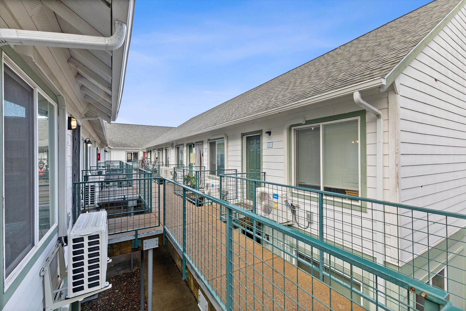 Portland Apartment: 12026 SE Ash St