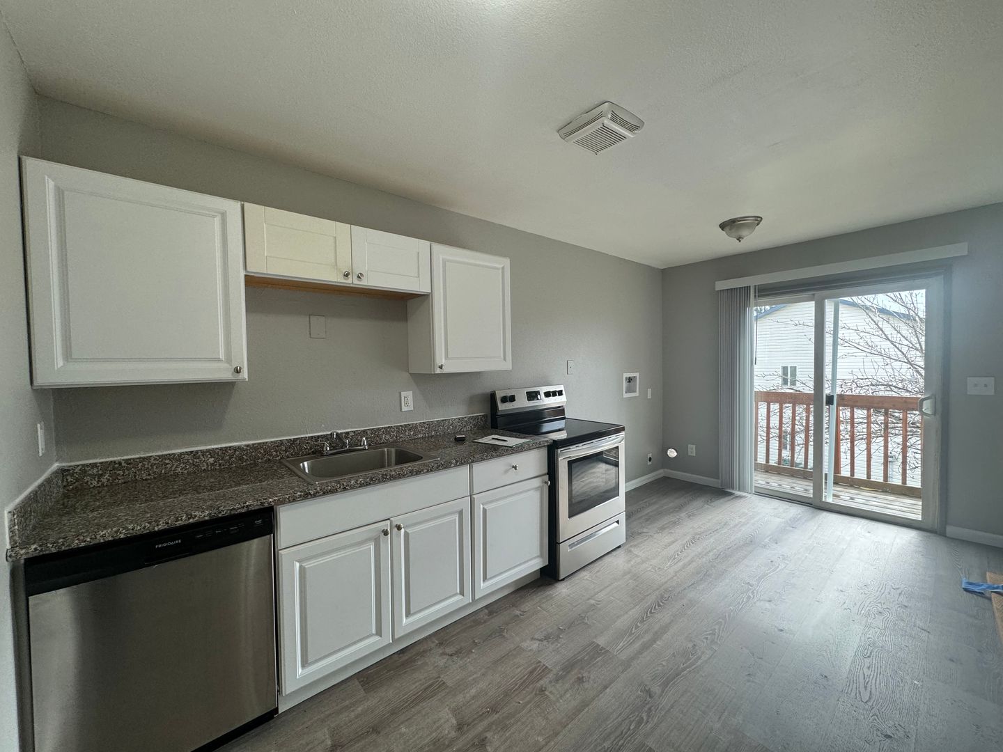 Portland Apartment: 16836 SE Stark St