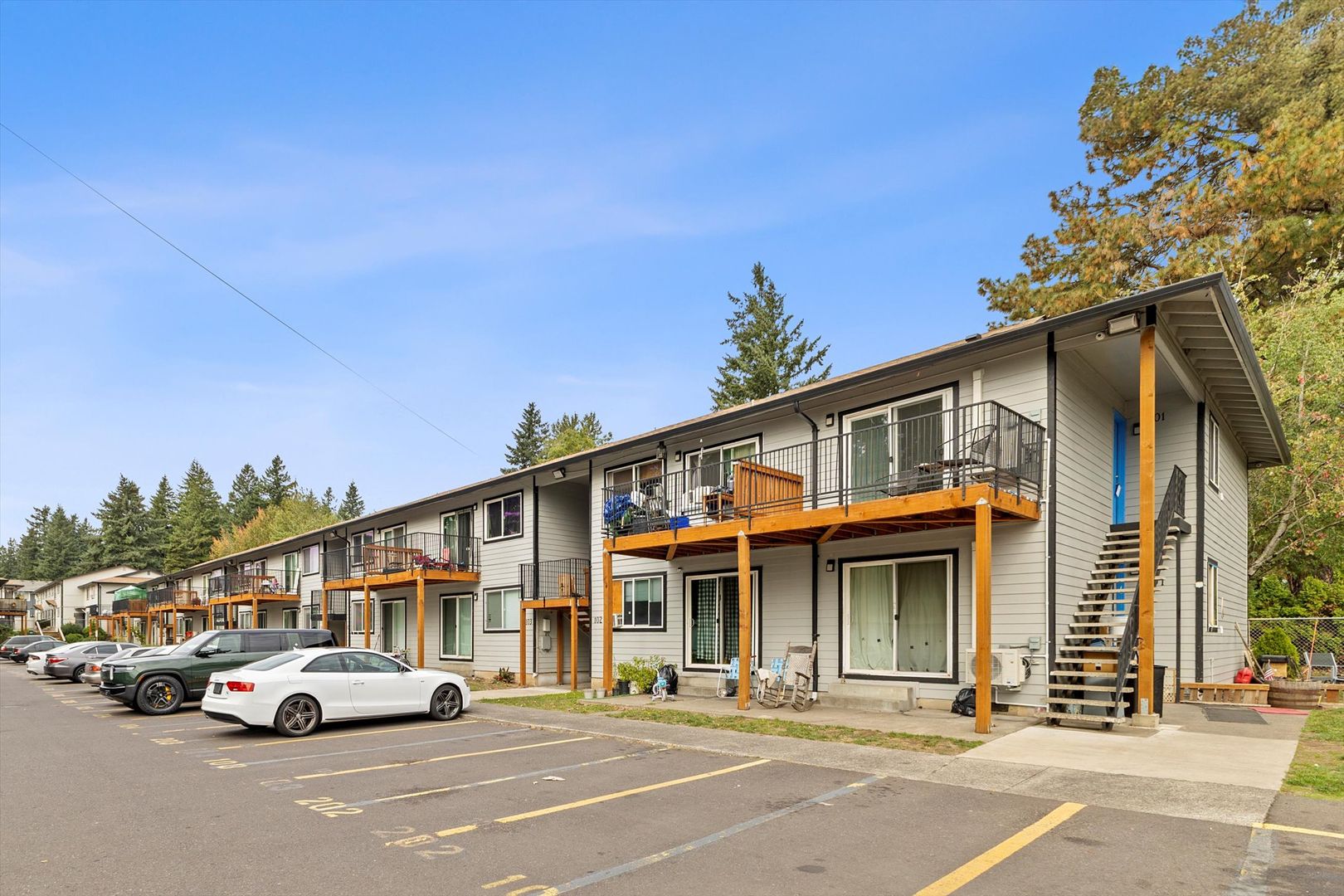 Portland Apartment: 23 NE 162nd Ave.
